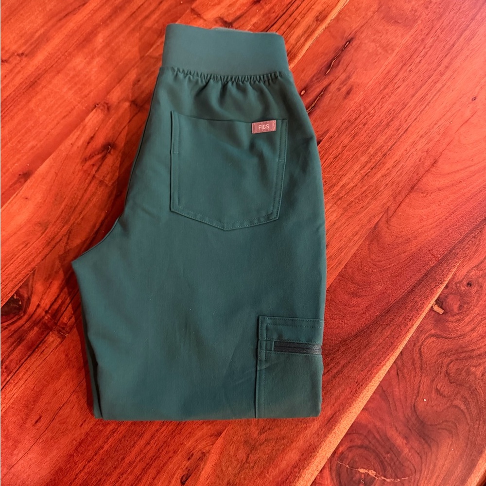 Figs Hunter Green Jogger Scrubs XXS/P - Picture 7 of 7